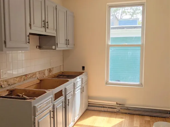 50 Cameron Ave #2, Somerville, MA 02144