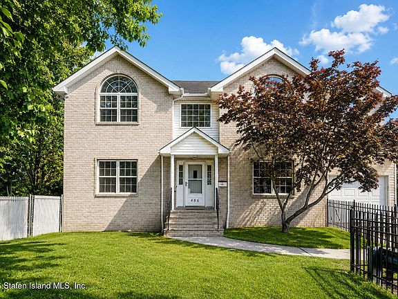 3rd image of 486 Medina St