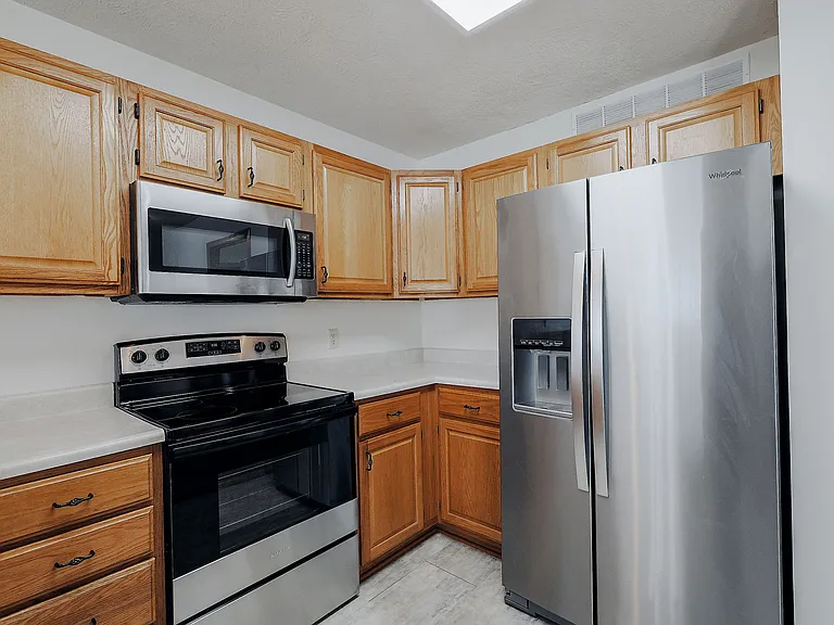8815 Venice Ln — Photo 6
