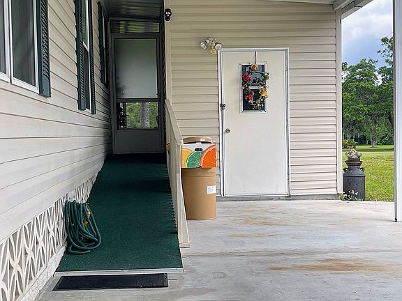 3rd image of 14961 Spyglass St