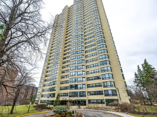 8 Lisa St #2104, Brampton, ON L6T 4S6