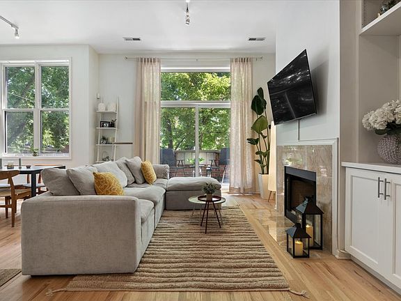 2nd image of 2542 N Seminary Ave #2