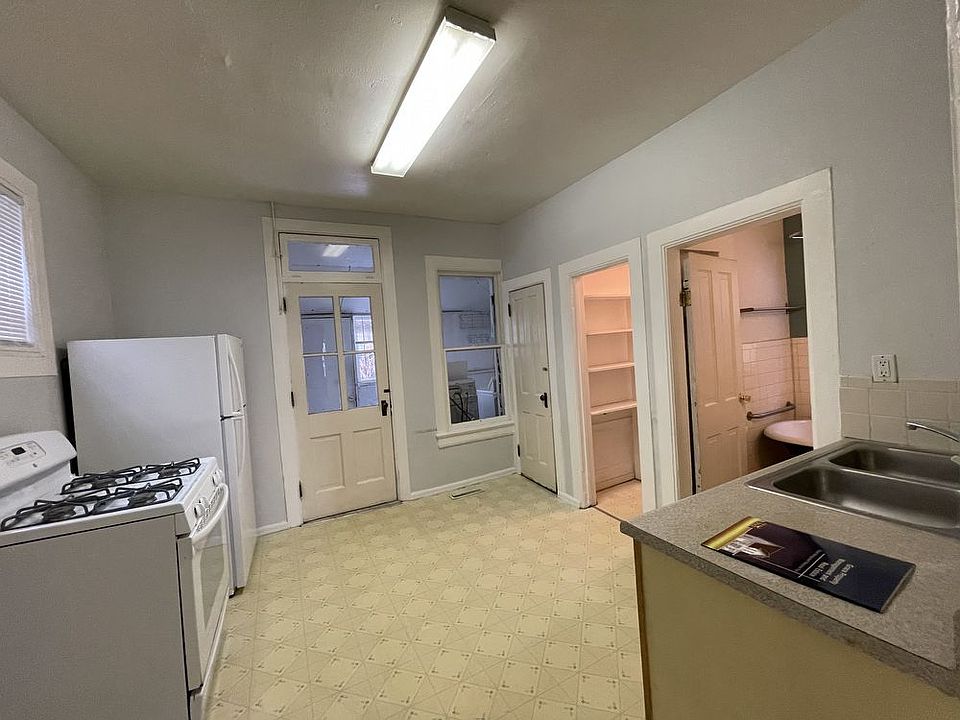 1st image of 215 E Cedar Ave #0