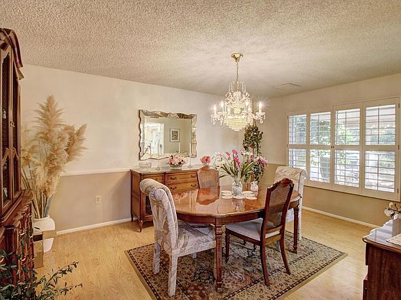 4th image of 9703 W Cottonwood Dr