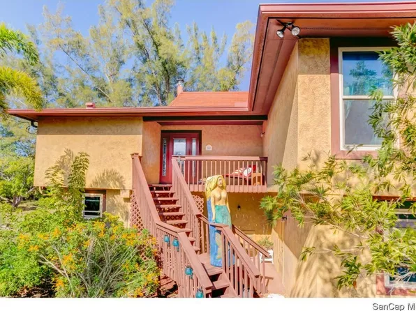 465 Lake Murex Cir, Sanibel, FL 33957