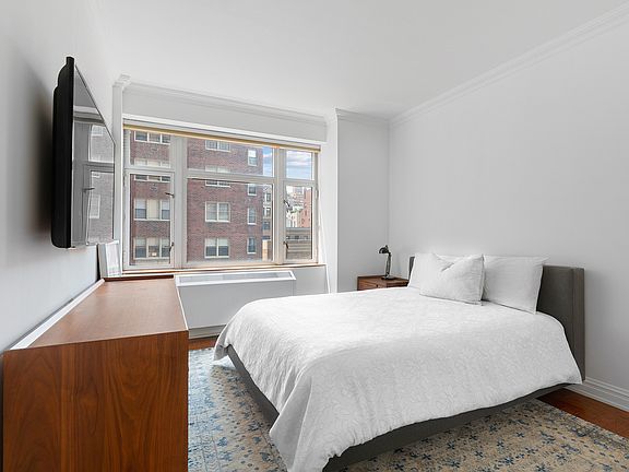 5th image of 188 E 76th St APT 6E