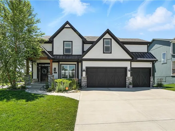 2413 NE 112th St, Kansas City, MO 64155