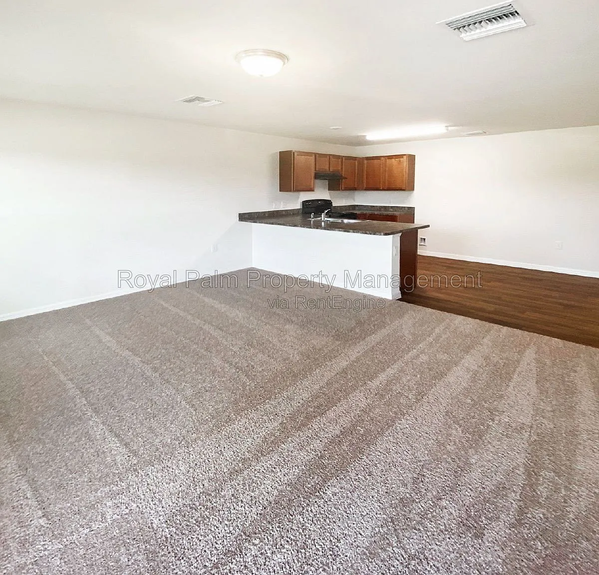 3 bed, 2.0 bath, 1002 sqft, $1,299 — Photo 4