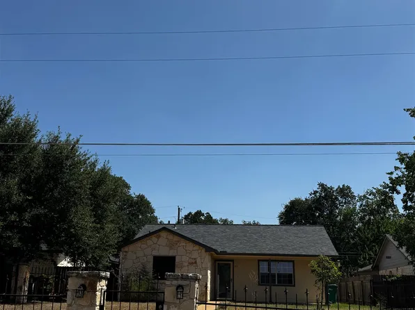 305 AVE R, Marble Falls, TX 78654-7634