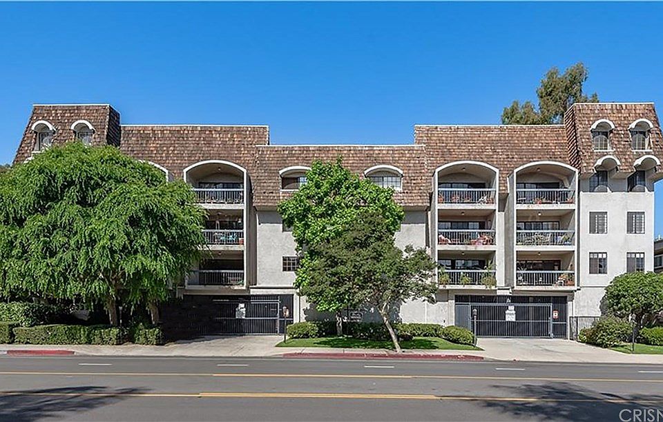 1st image of 5339 Lindley Ave Unit 208