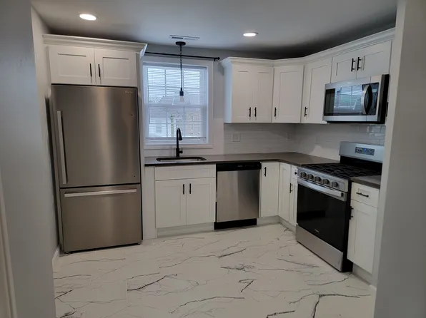 23 Mary Ave #3, East Providence, RI 02914