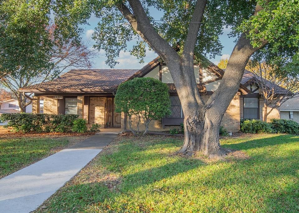 1st image of 2210 Greenbriar Ct