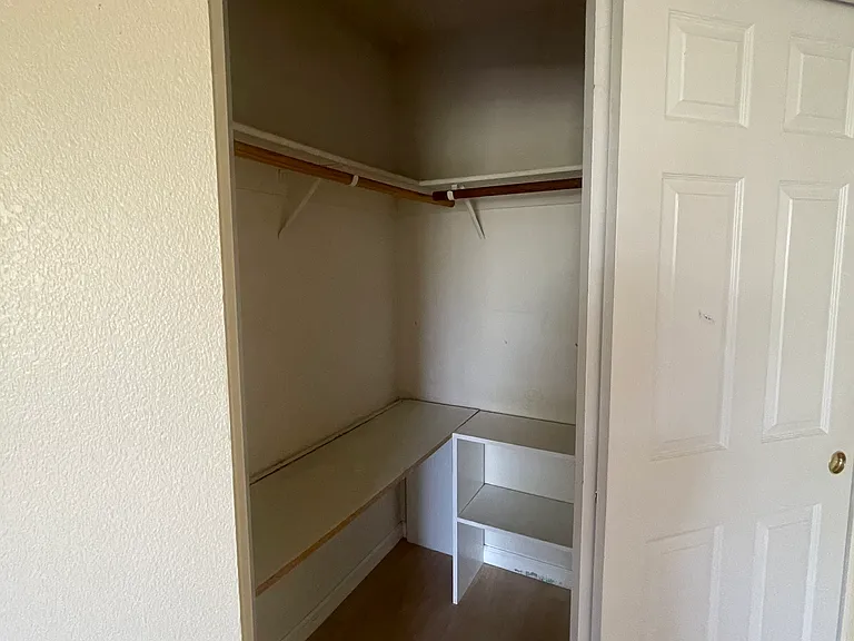 Onyx Ave — Photo 12