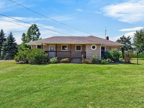6859 Kruger Rd, Three Oaks, MI 49128