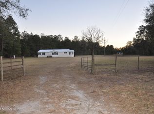 15593 SW County Road 235, Brooker, FL 32622