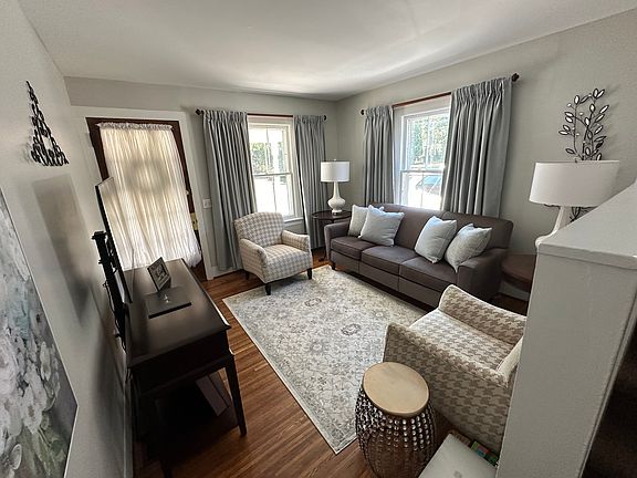 3rd image of 6 Lincoln Ave #8