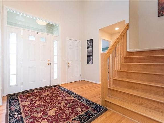 3rd image of 1759 Stonebridge Dr S