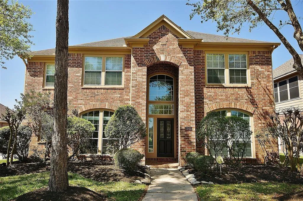 4 bed, 3.5 bath, 3113 sqft, $3,400 — Photo 1