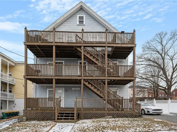 43 Rivulet St, Woonsocket, RI 02895