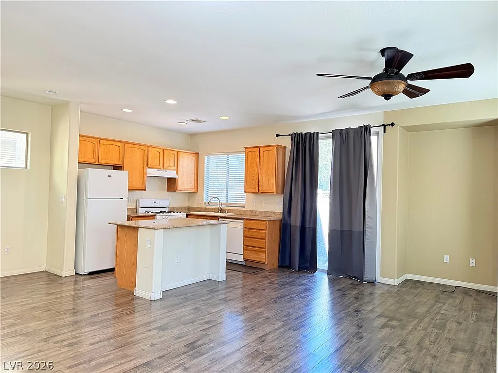 Building Photo - 5340 Floating Flower Ave