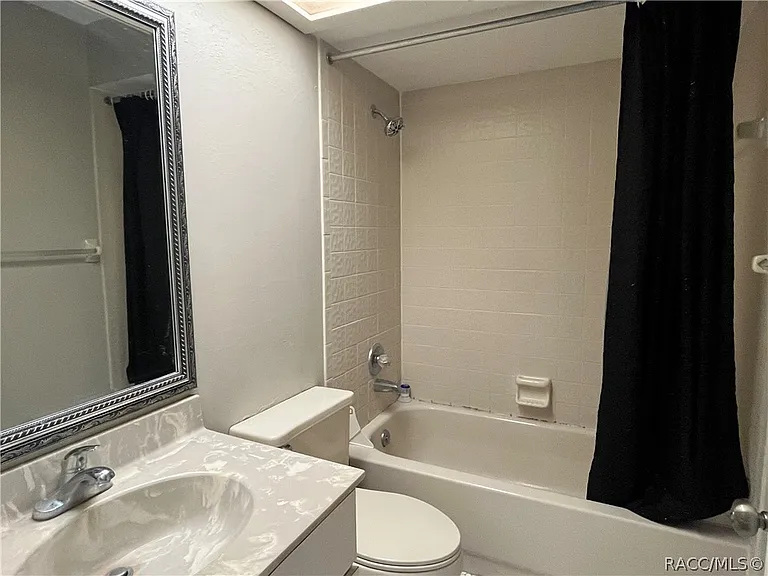 600 E Gilchrist Ct #5A — Photo 10