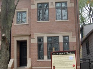 1935 W Henderson St, Chicago, IL 60618