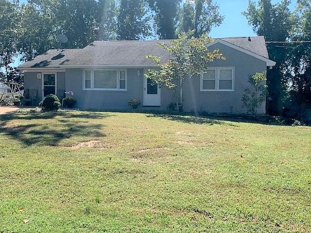 1st image of 209 Sweetbriar Dr