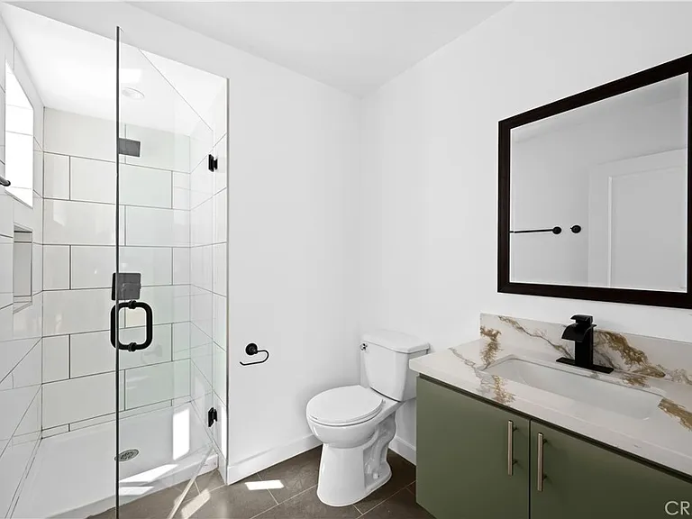 6830 Hazeltine Ave #2 — Photo 3