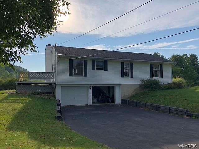 2nd image of 4187 W Lake Rd