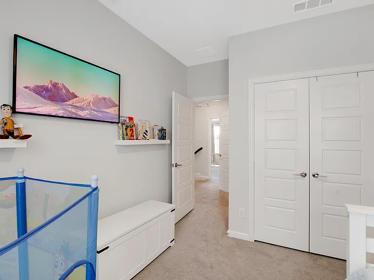 6628 Kort St — Photo 29