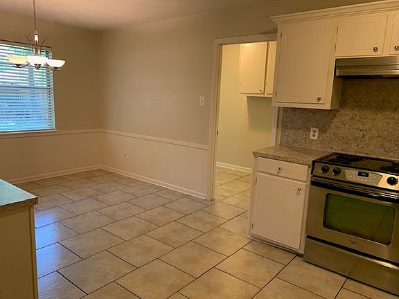 5th image of 1302 Alice Dr