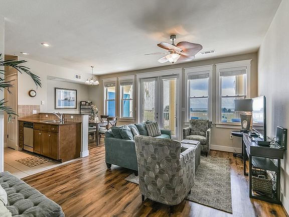 3rd image of 4111 Pointe West Dr Unit 102