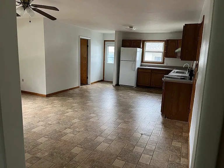735 N 2nd St #1 — Photo 4