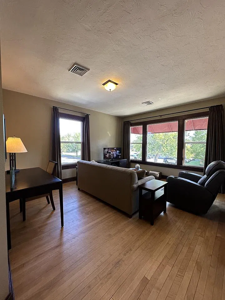 1 bed, 1.0 bath, 500 sqft, $1,150 — Photo 3