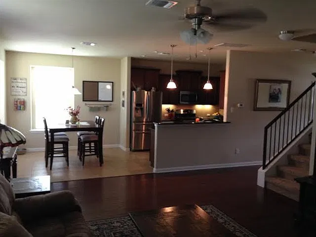 Beautiful Like New Home In Leander! — Photo 4