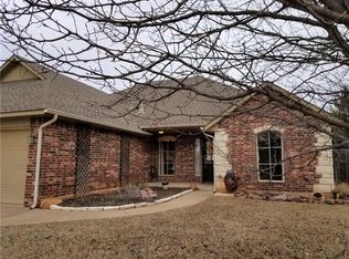 11602 Silver Oak Ln, Guthrie, OK 73044