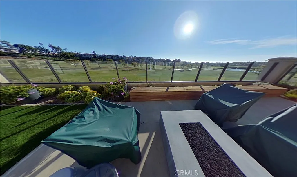4 bed, 4.5 bath, 4224 sqft, $12,500 — Photo 2