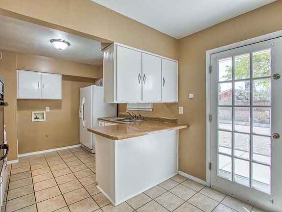5th image of 5516 Pembroke Ln