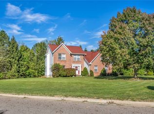 4388 Wedgewood Dr, Akron, OH 44321