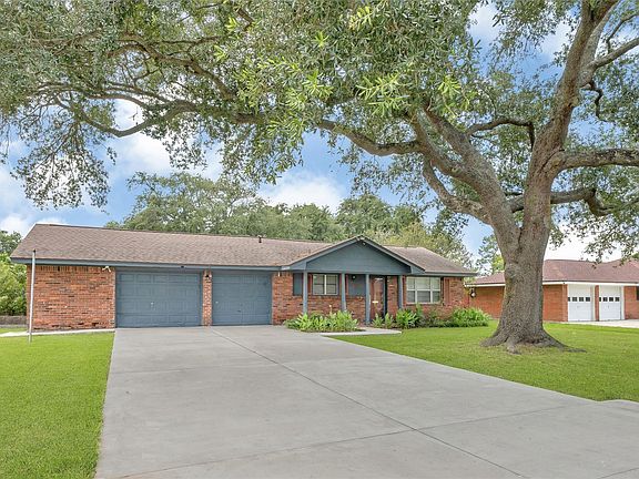 2nd image of 3202 McKinney Dr