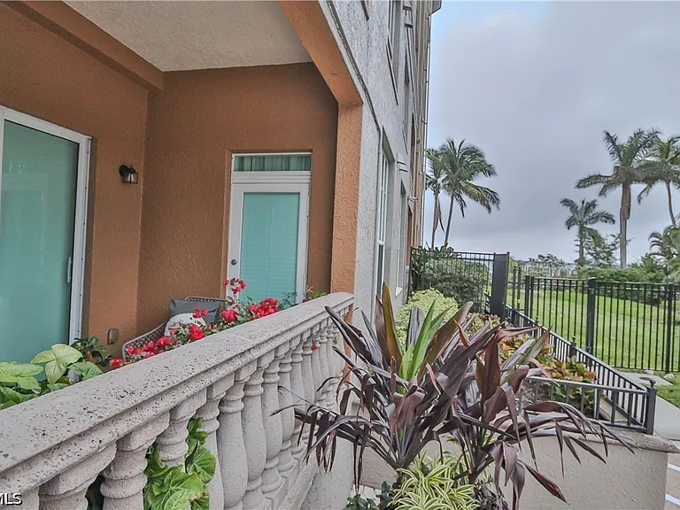 2825 Palm Beach Blvd #116 — Photo 5