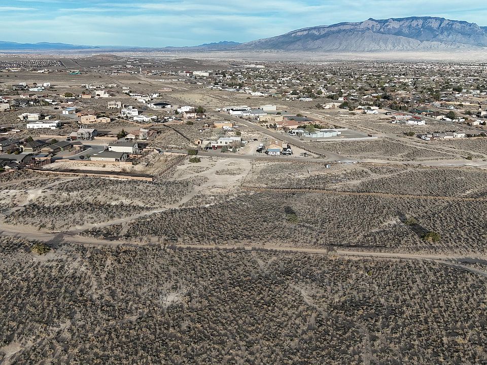 2nd image of 44 9th St NE