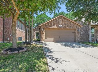 1209 Briarwood Dr, Azle, TX 76020