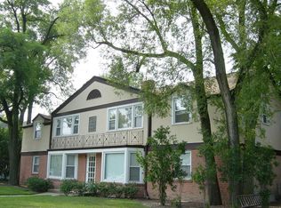 42 Blackhawk Rd, Highland Park, IL 60035