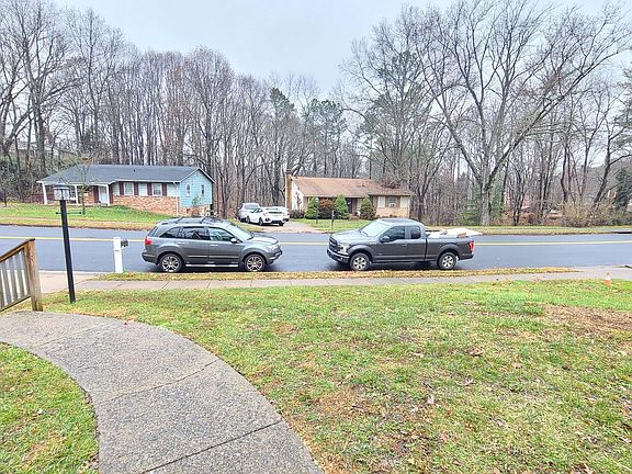 5th image of 12513 Colby Dr