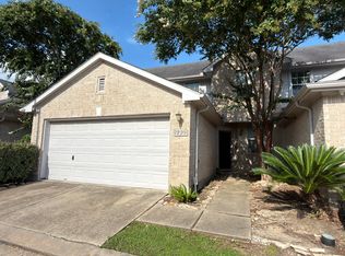 2923 Meadowglen Cv, Houston, TX 77082