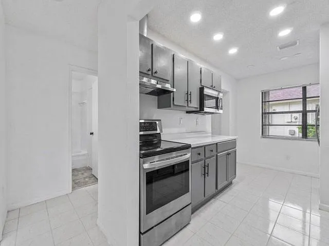 1620 Granfern Ave — Photo 17
