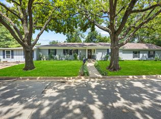 201 S Pendell Ave, Cleburne, TX 76033