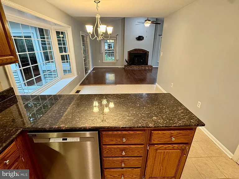 1017 Spain Dr — Photo 8