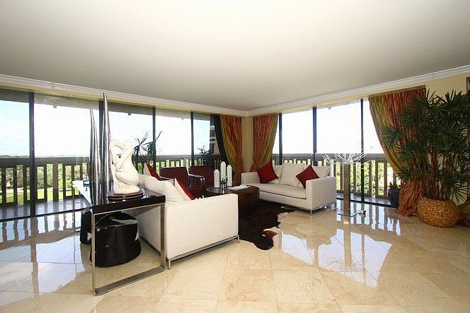 1st image of 700 Coral Way APT 9